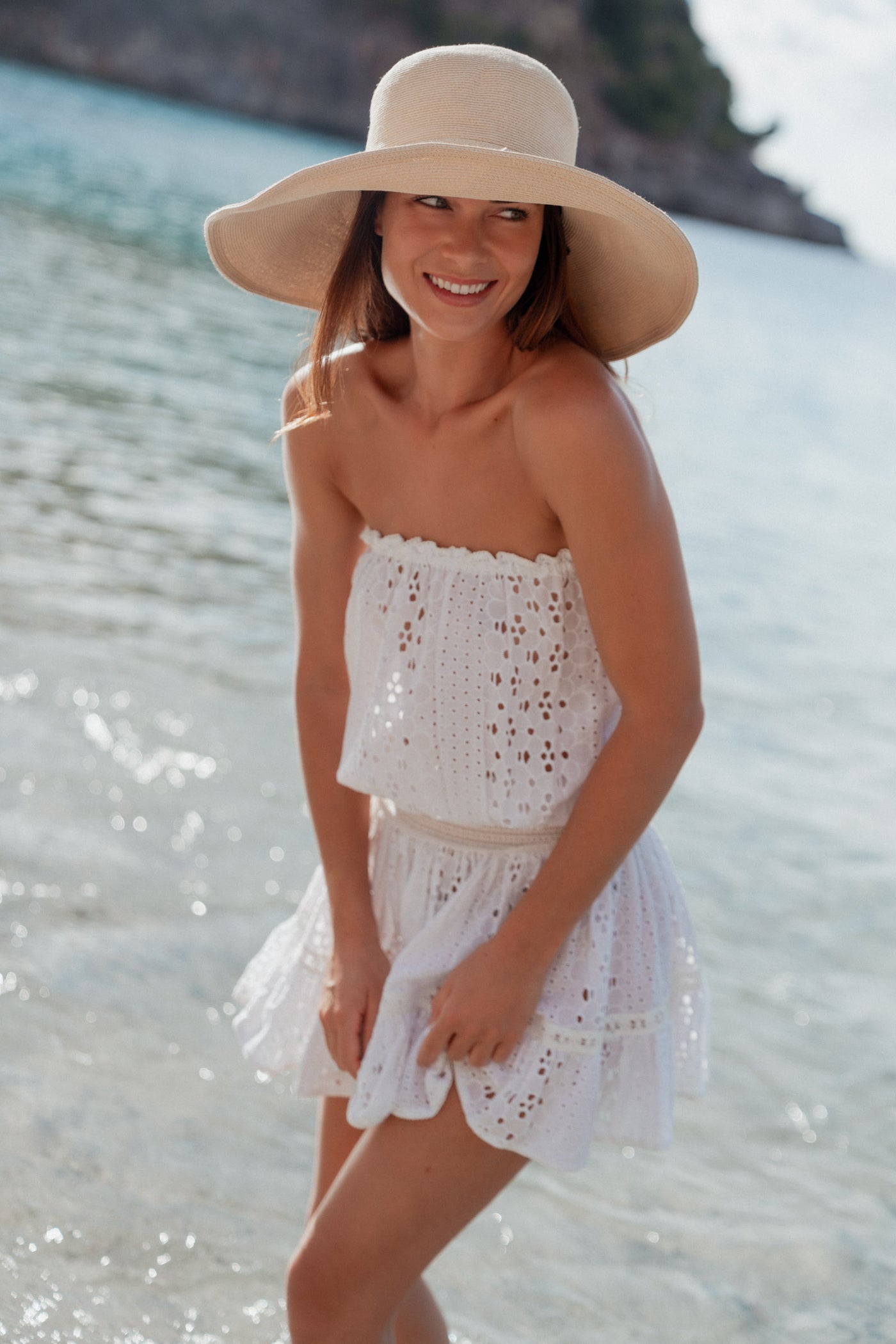 Robe Brodée Malibu Blanche